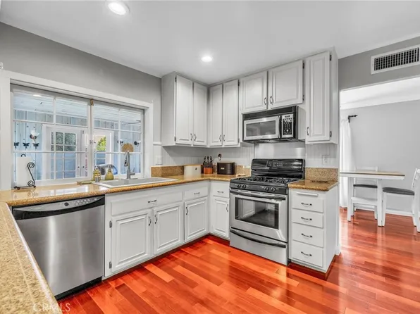 23041 La Granja Dr, Santa Clarita, CA 91354