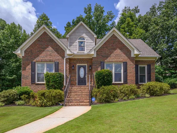 2084 Crosscrest Dr, Hoover, AL 35244