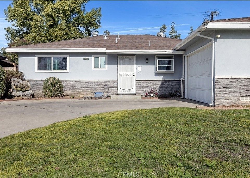 1st image of 5097 E Carmen Ave
