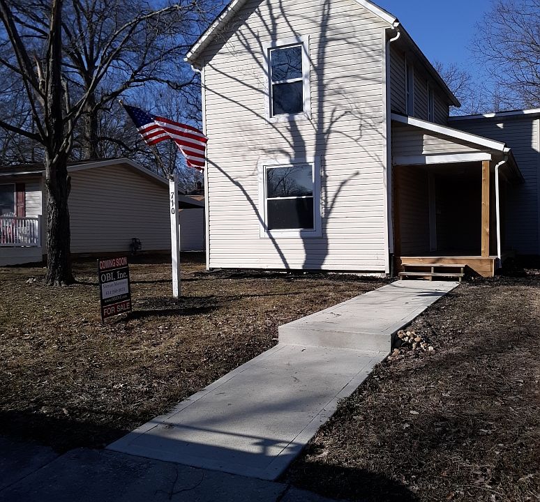 1st image of 710 W 8th St