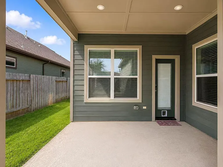 18410 Central Creek Dr — Photo 33