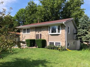 1011 Oswego St, Tama, IA 52339