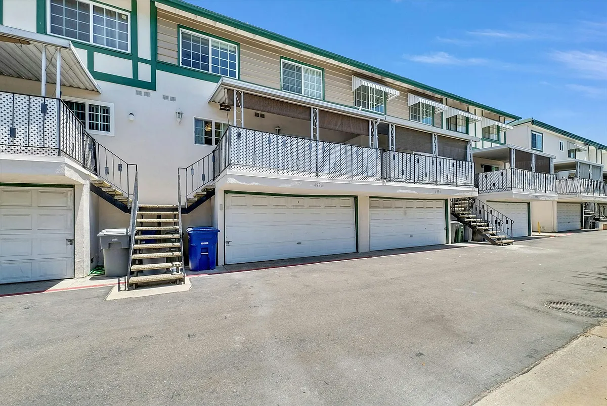 Building Photo - 4984 Argyle Dr