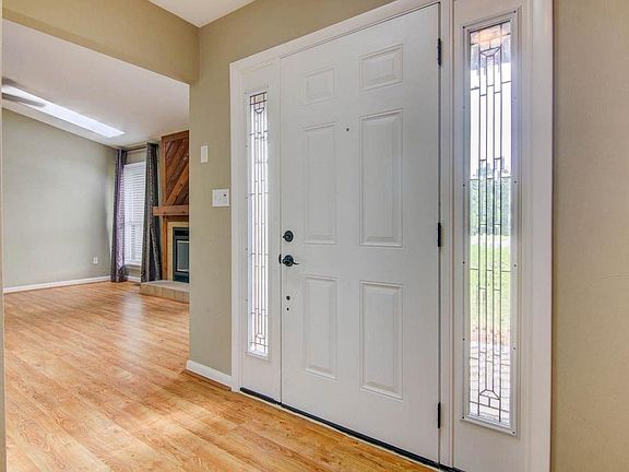 4th image of 7982 Forest Edge Dr