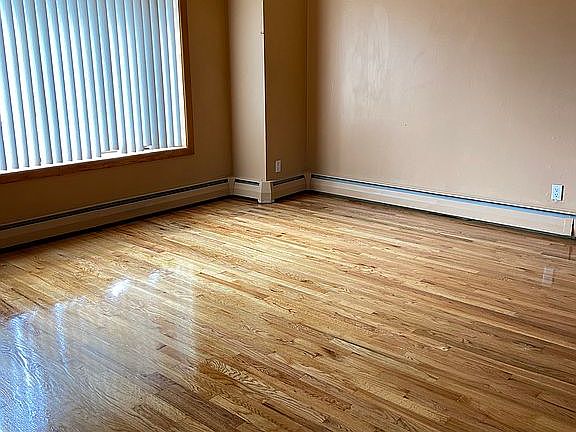 4th image of 814 Franklin Pl