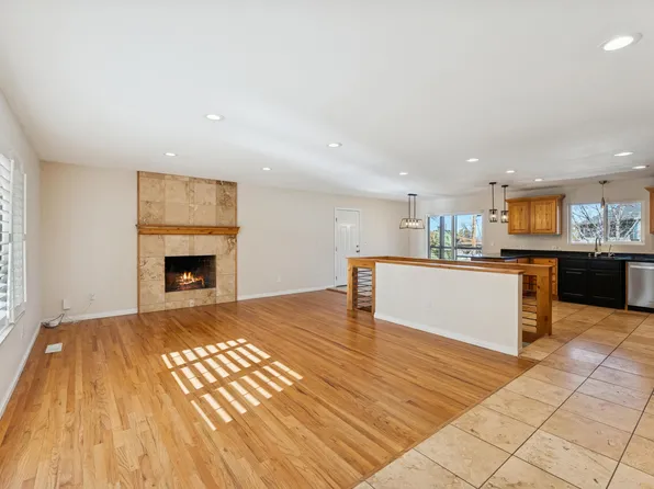 3651 E Oakview Dr, Salt Lake City, UT 84124