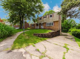 155 Greylock Dr, Pittsburgh, PA 15235