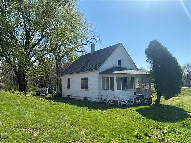 1st image of 831 Freeman Ave
