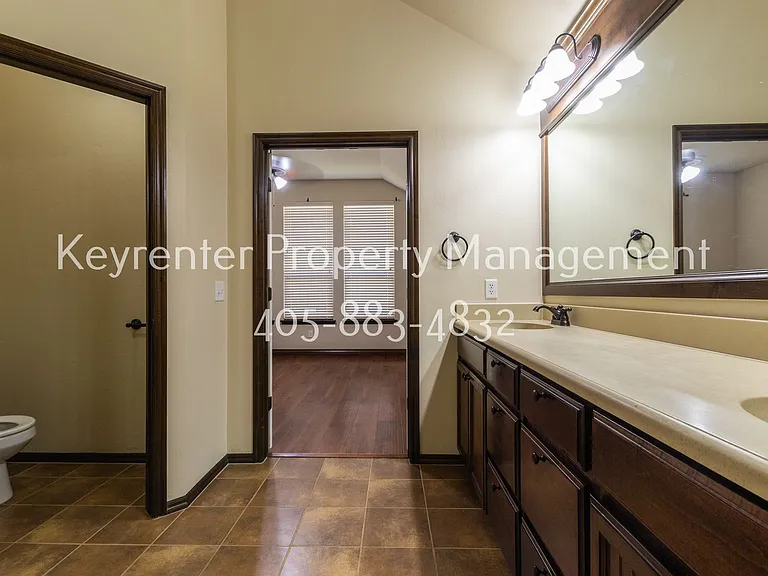 2405 SW 138th St — Photo 14