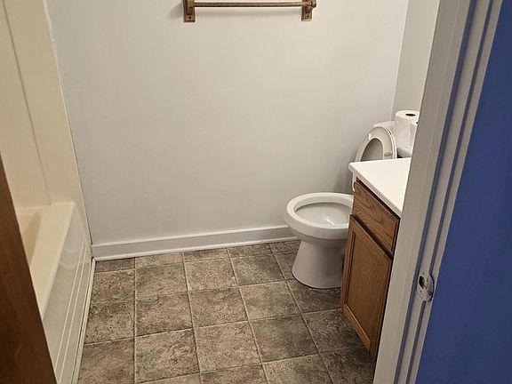 4th image of 10 S Main St