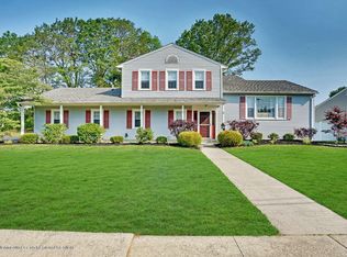 6 Raphael Pl, Middletown, NJ 07748