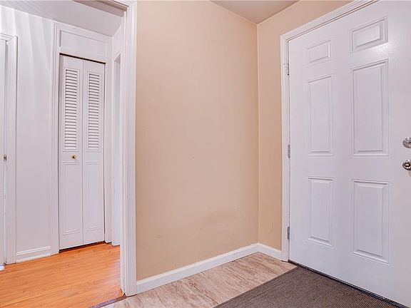 5th image of 1698 26th St