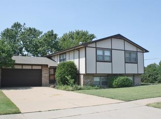 4565 N Hillcrest Ave, Wichita, KS 67220