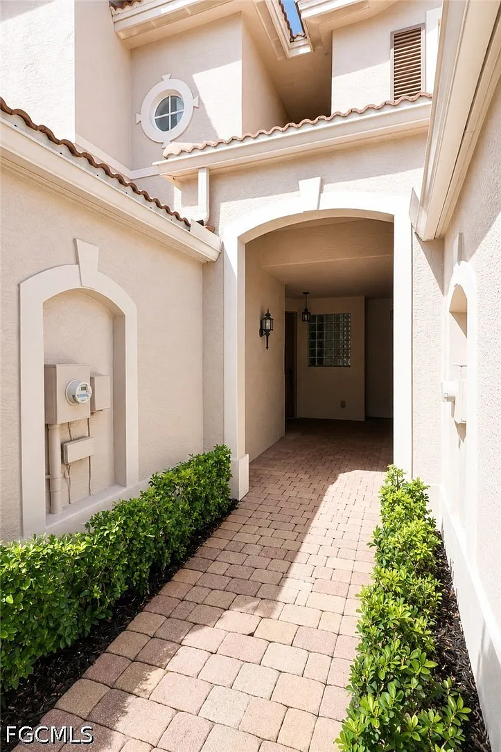 3 bed, 2.5 bath, 1794 sqft, $1,950 — Photo 3