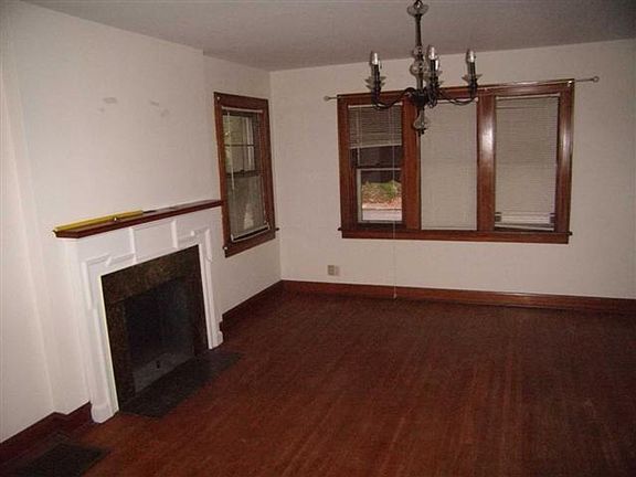 3rd image of 3168 Indianola Ave #A-d