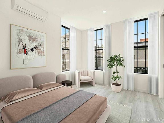5th image of 814 Manhattan Ave #2A