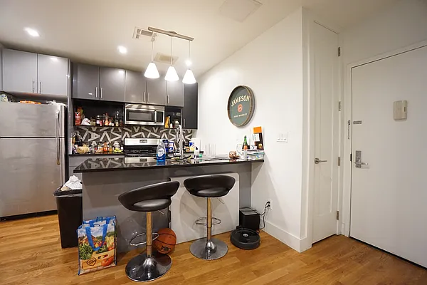 Rented by Rennit Inc. | media 38