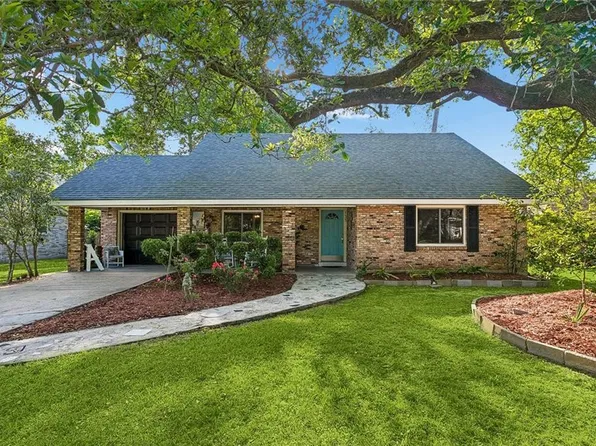 135 Shannon Dr, Mandeville, LA 70448