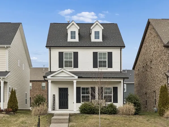 135 Santa Rosa Dr, Gallatin, TN 37066