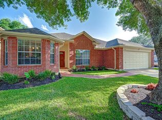 8802 Venture Ln, La Porte, TX 77571