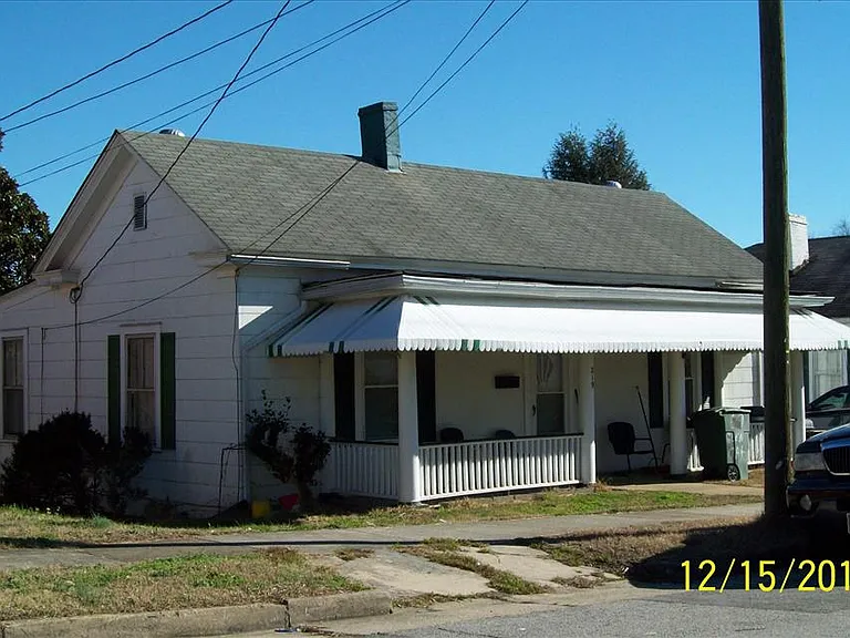 219 Girard St — Photo 10