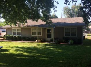 319 W Cedar St, Binger, OK 73009