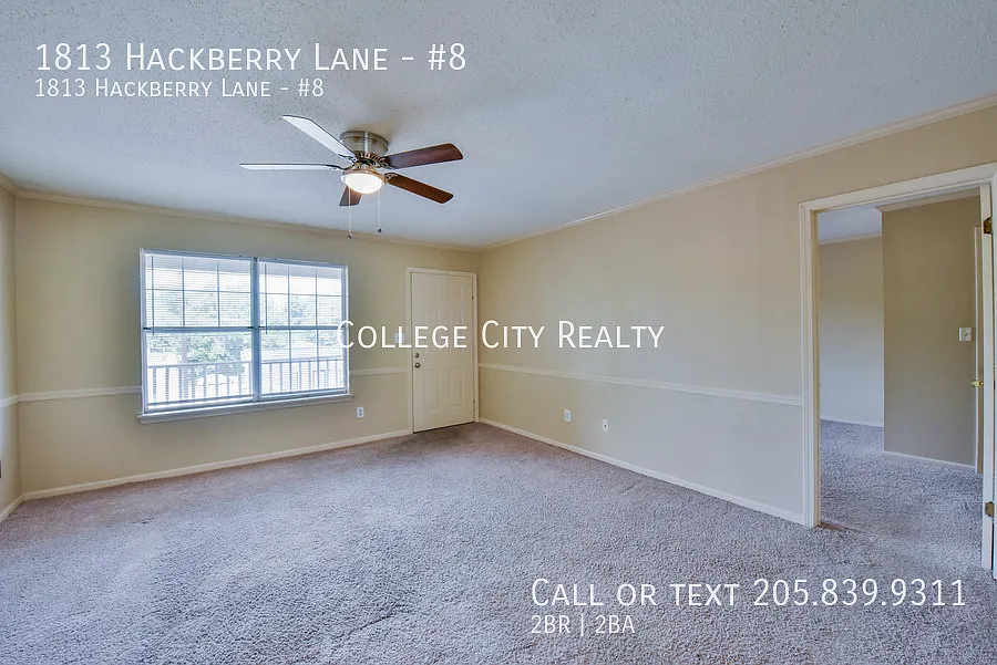 1813 hackberry Lane — Photo 4