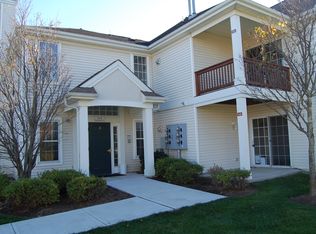 848 Honeybrook Cir, Stewartsville, NJ 08886