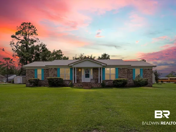 14230 S Wintzell Ave, Bayou La Batre, AL 36509