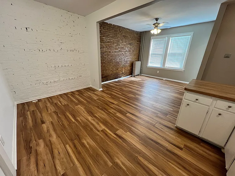 Stevens Square Apartments — Photo 17