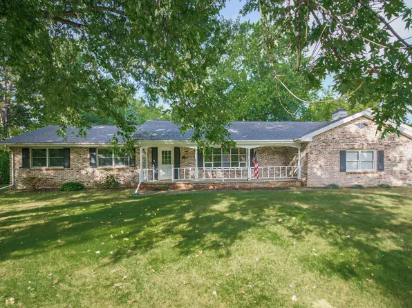 1518 Oak Ter, Saint Joseph, MI 49085