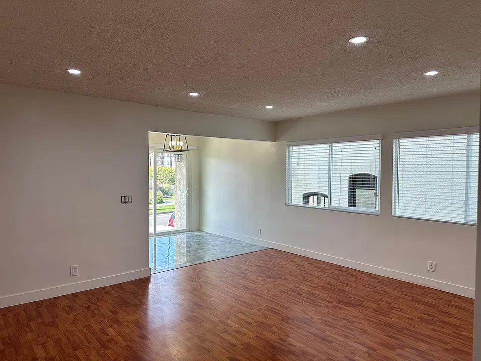 Living/dining room