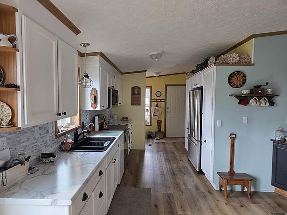 4th image of 1402 Westwind Ln