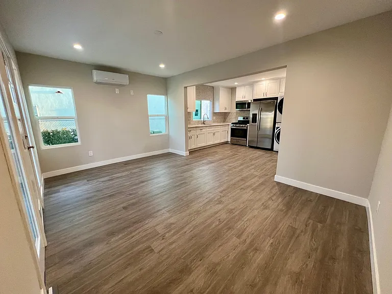 4701 9th Ave #4701 — Photo 8