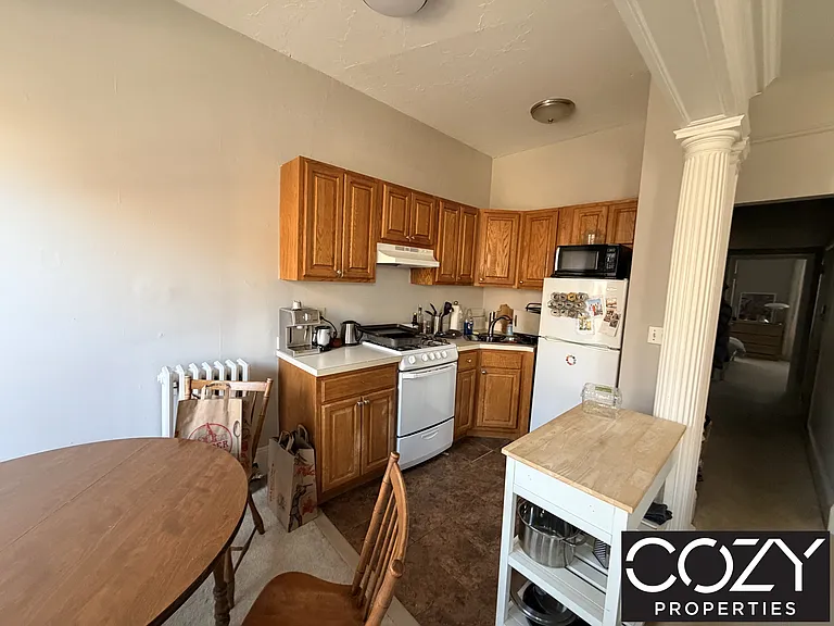 31 Longwood Ave #2 — Photo 3