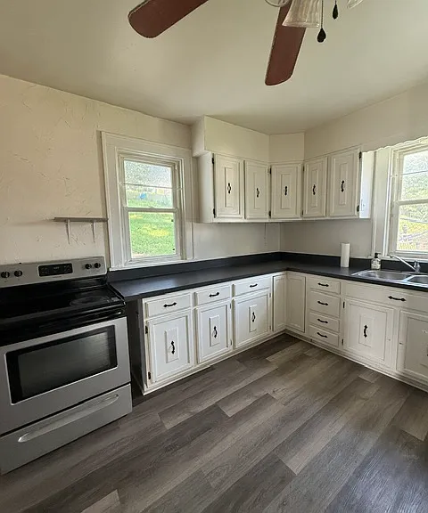 1907 W Beverley St — Photo 7