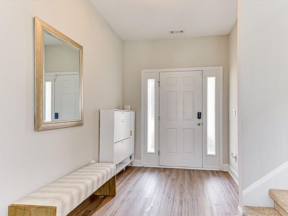 5th image of 1302 Batchelor Court