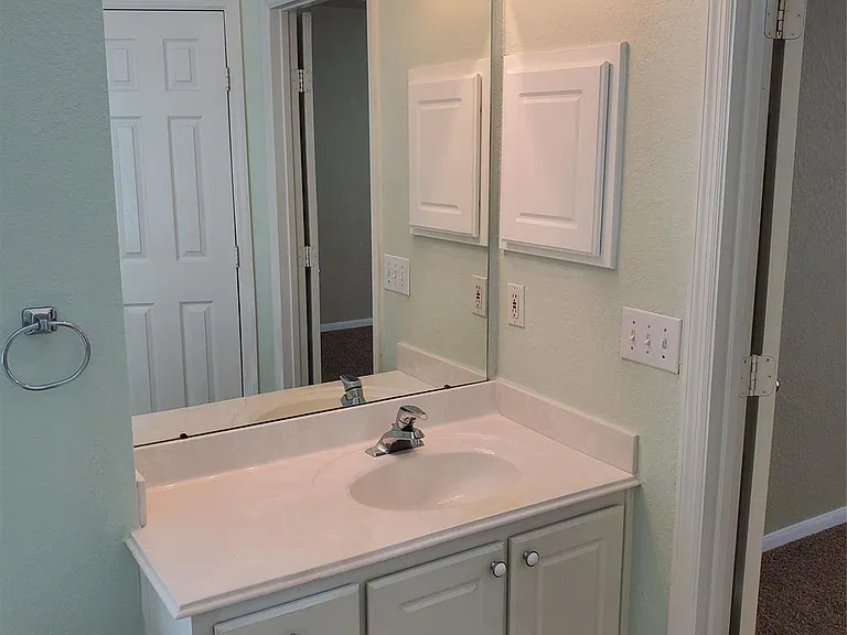2715 Falling Forest Ct — Photo 34