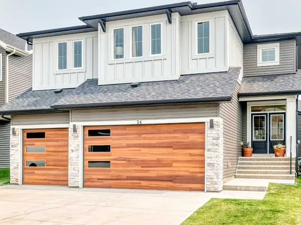 24 SW Emerson Cres, Okotoks, AB T1S 5W7
