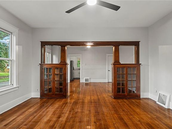2nd image of 901 9th Ave