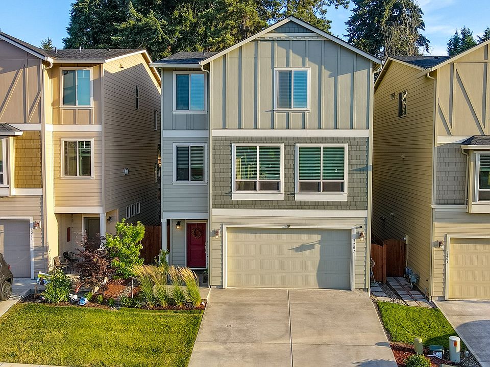 1st image of 3207 NE 74th St
