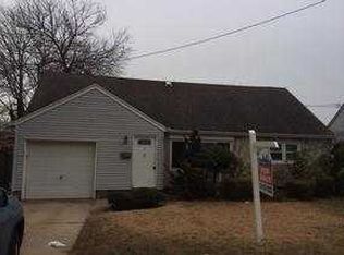 258 Chance Dr, Oceanside, NY 11572