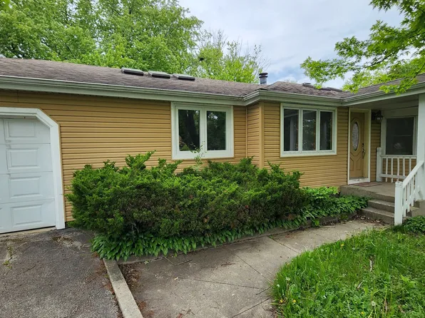 20831 N Maple Ct, Deerfield, IL 60015