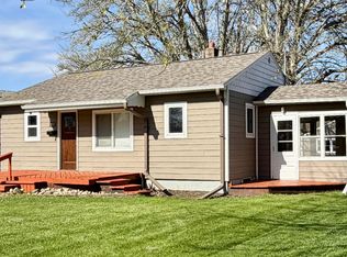 808 S 7th St, Milbank, SD 57252