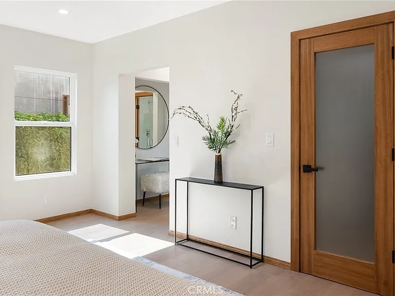 348 S Orange Dr — Photo 24