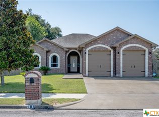 101 Lexington Ln, Victoria, TX 77901