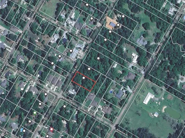 1121 Foy St, Mandeville, LA 70448