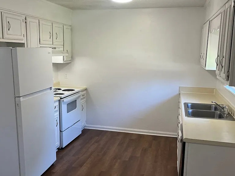 22 Pinewood Ct #22A — Photo 3