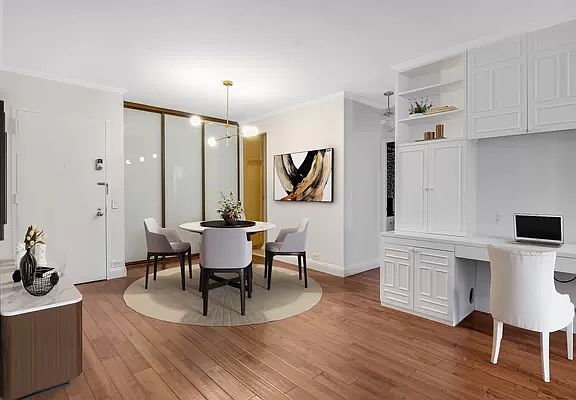 3rd image of 62 W 62nd St APT 18D