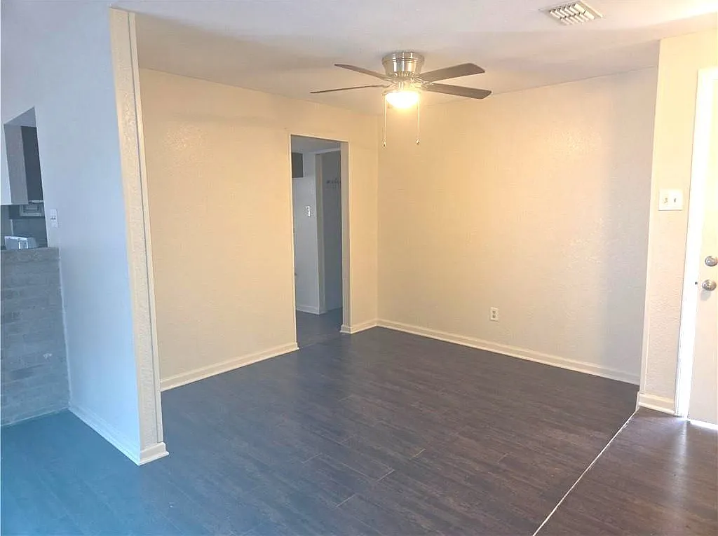 3 bed, 2.0 bath, 1488 sqft, $1,900 — Photo 3